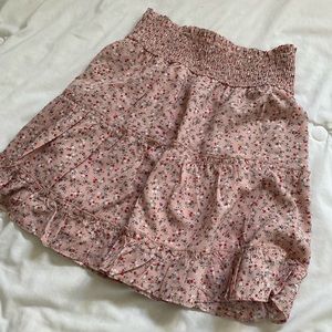 Ruby & Jenna flowery skirt size S